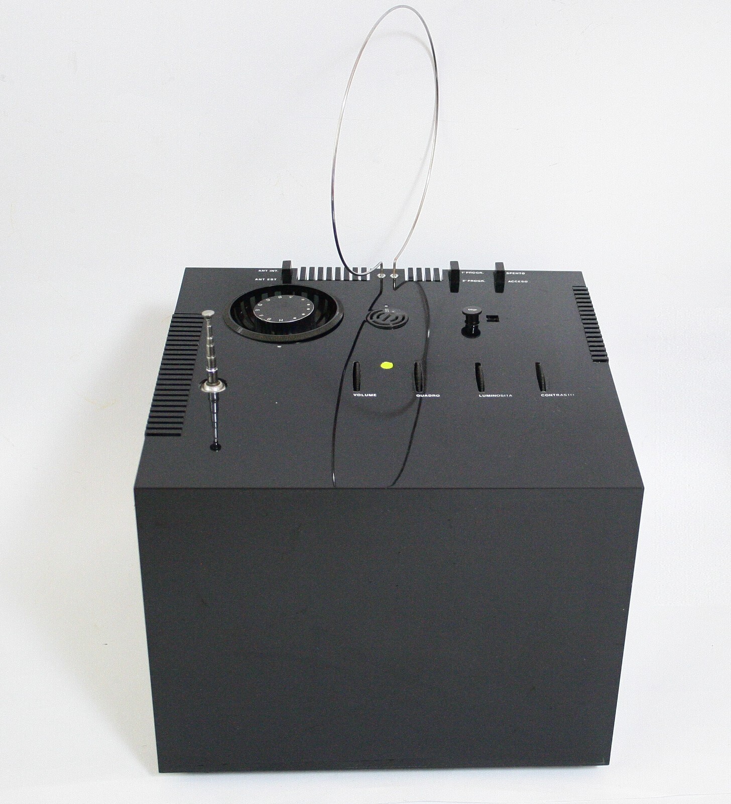 Brionvega Black Cube ST201 U 