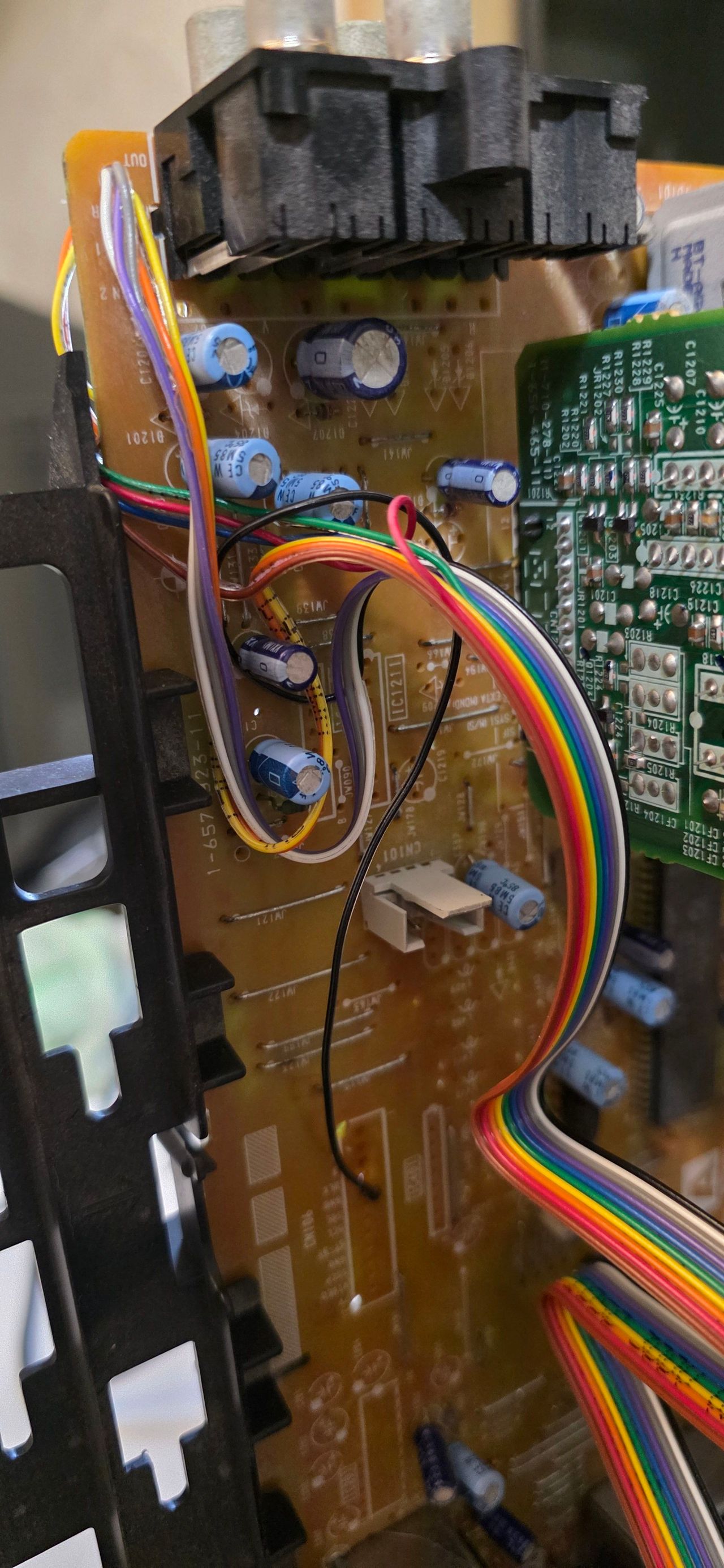 KV-G14P1 - Ribbon cable routing