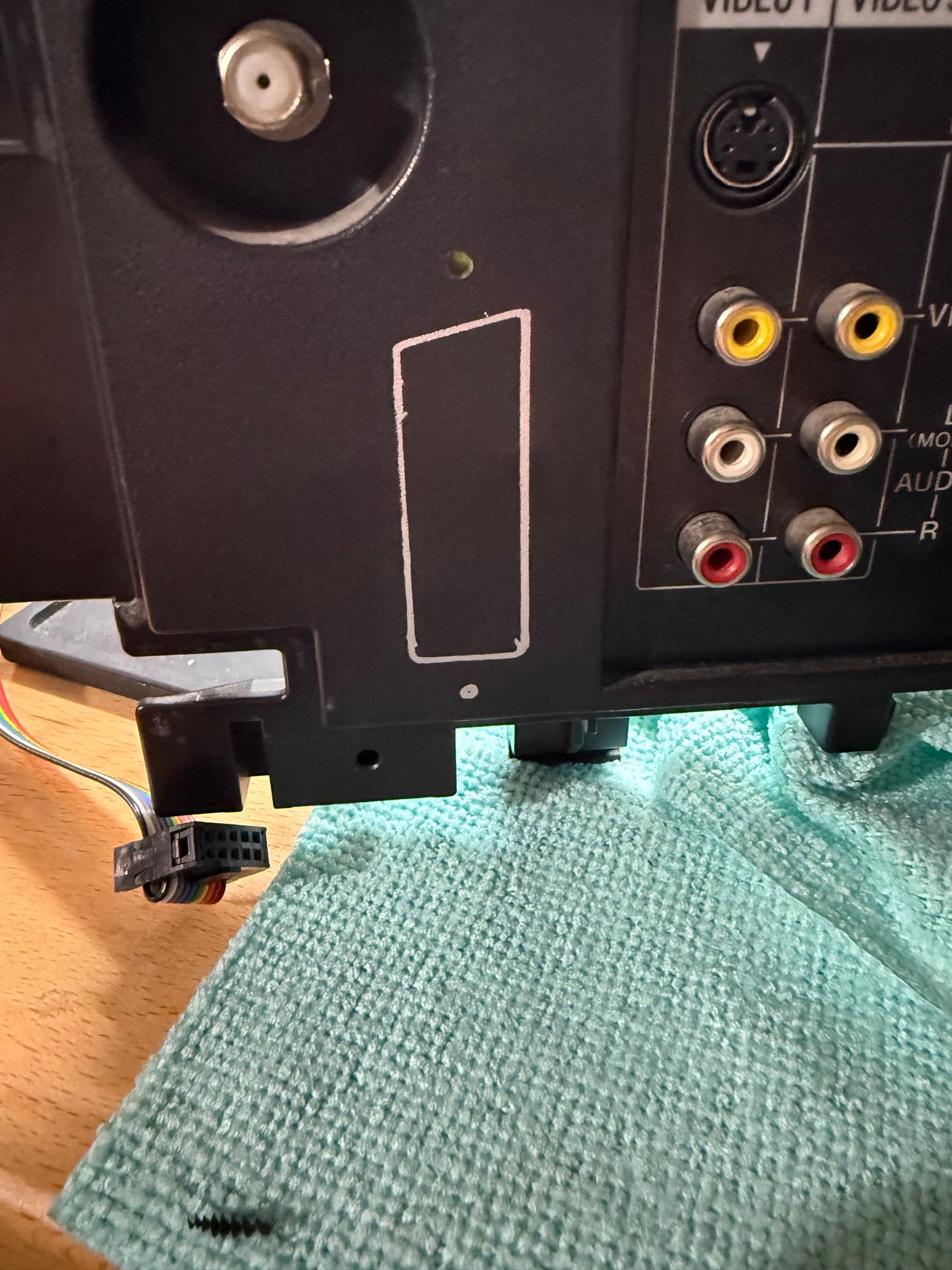 KV-27TS36 - SCART port planned