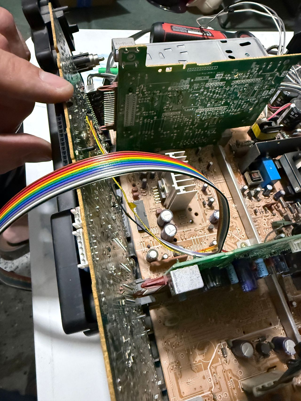 KV-27TS36 - Ribbon cable routing