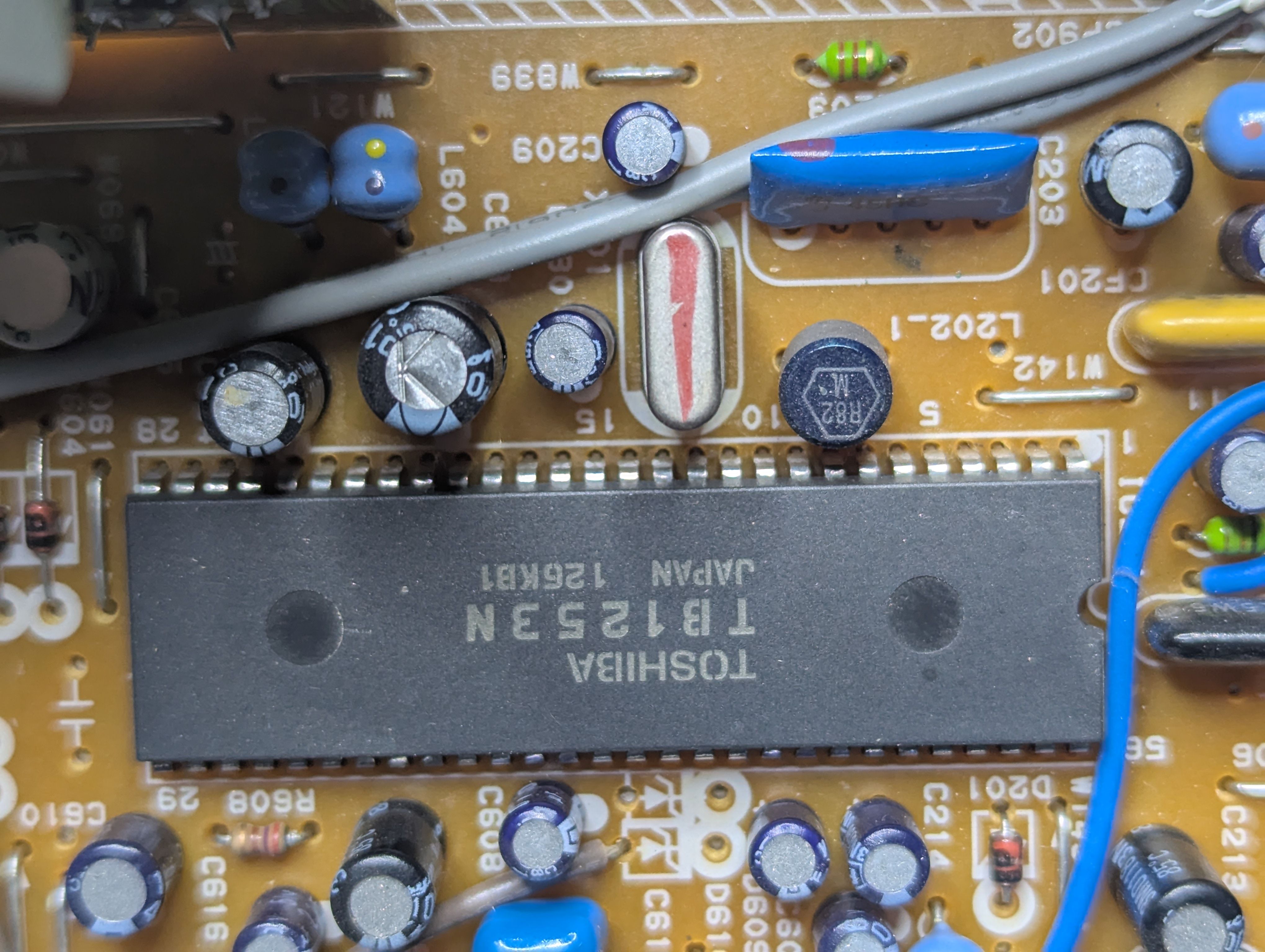 JVC AV-14F702