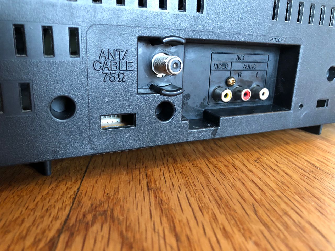 27L-S100 - Stock inputs. You are stuck with composite or RF.