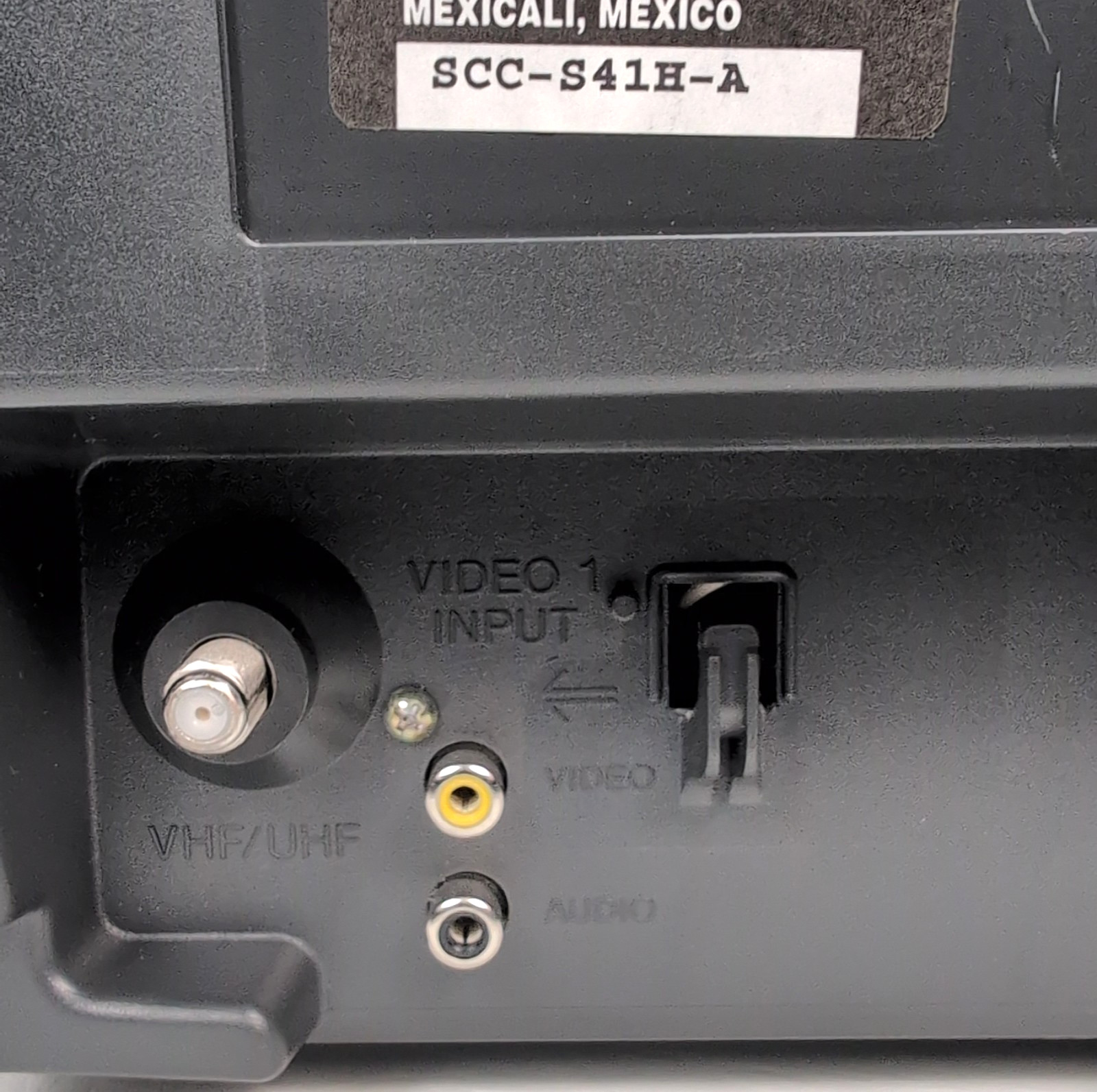 Sony KV-13FM12