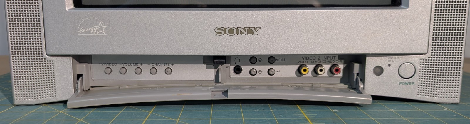 Sony KV-13FS100