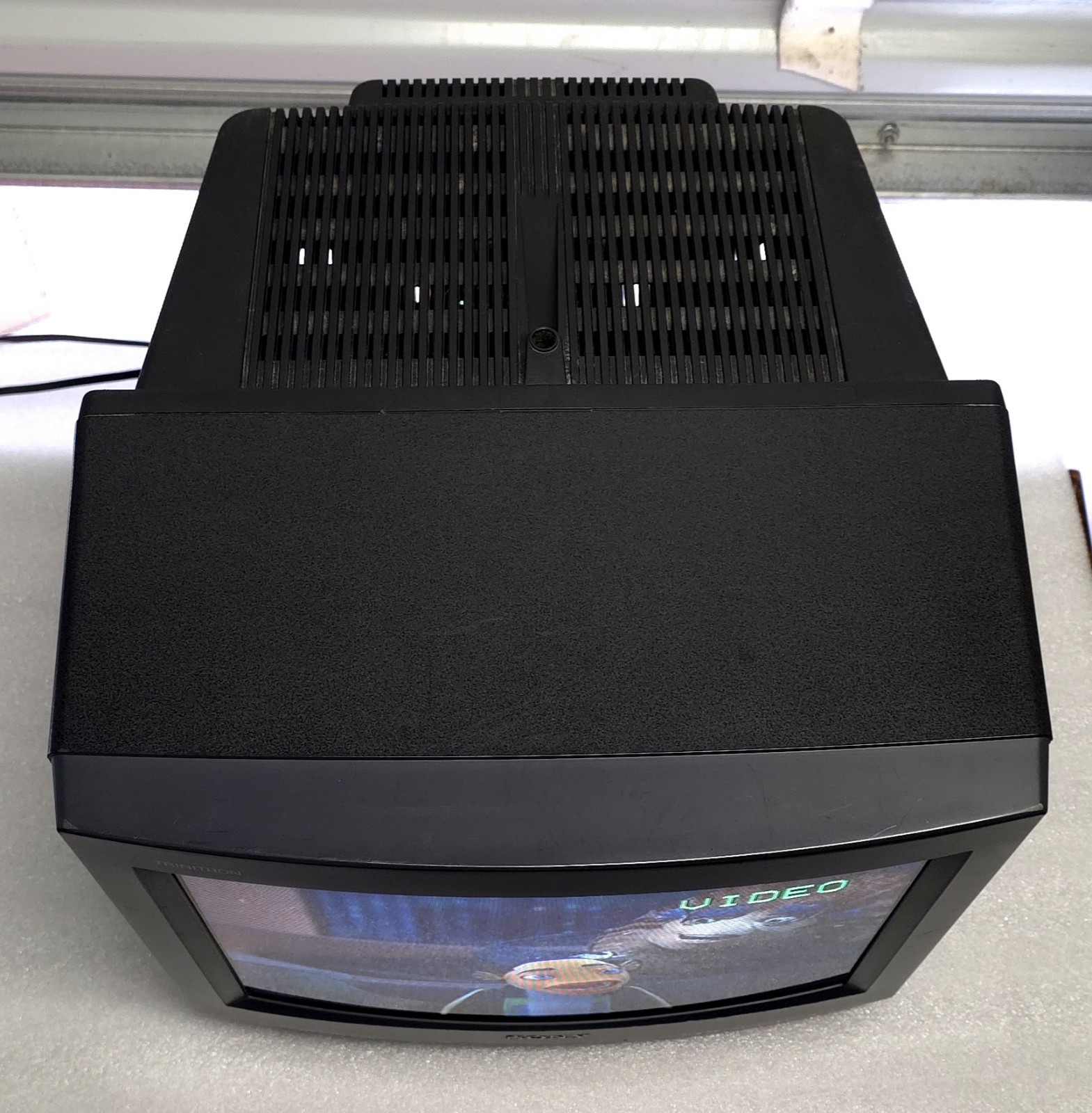 Sony KV-13TR24