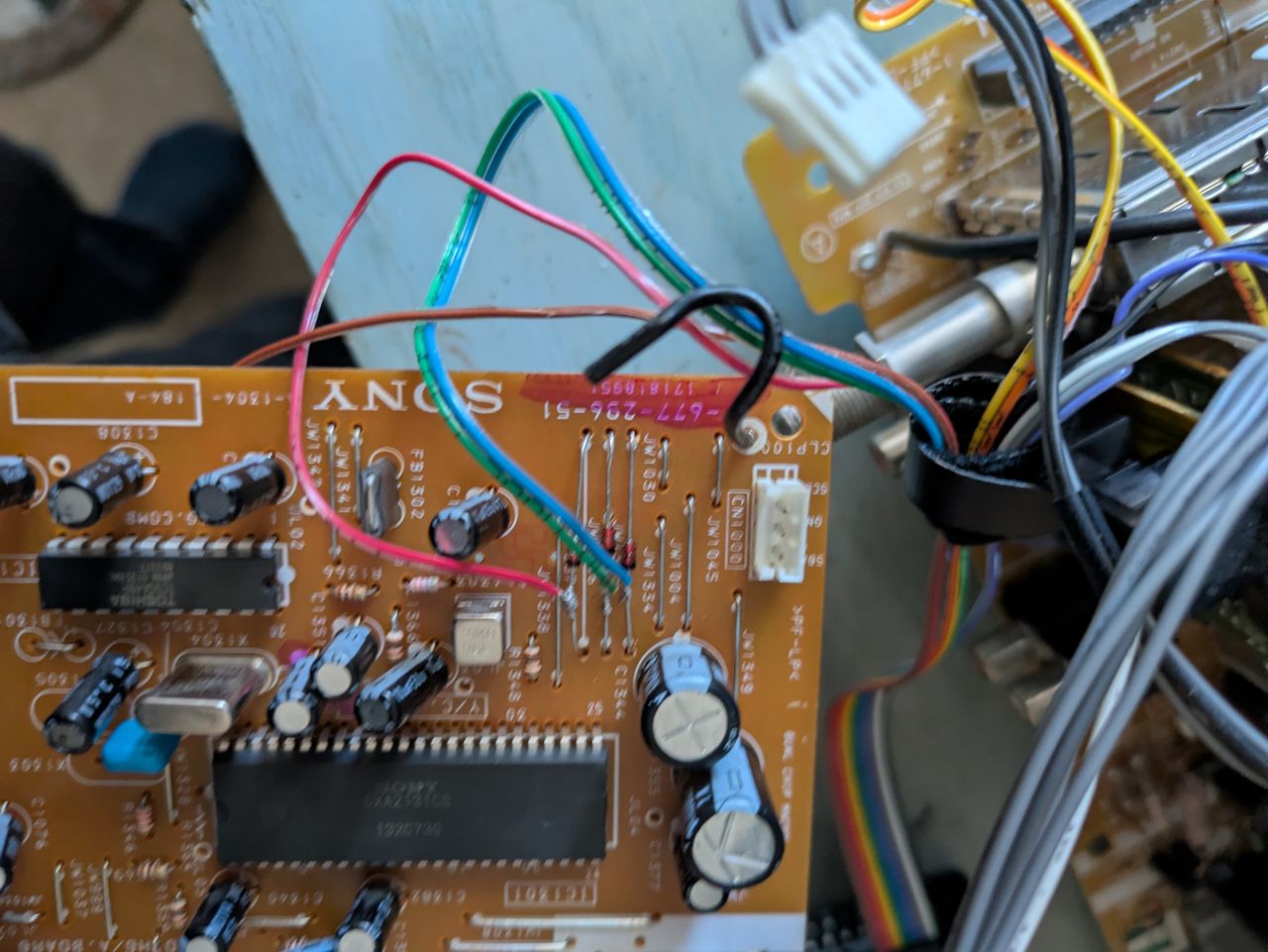 KV-20FV12 - Diodes and R, G, B wires