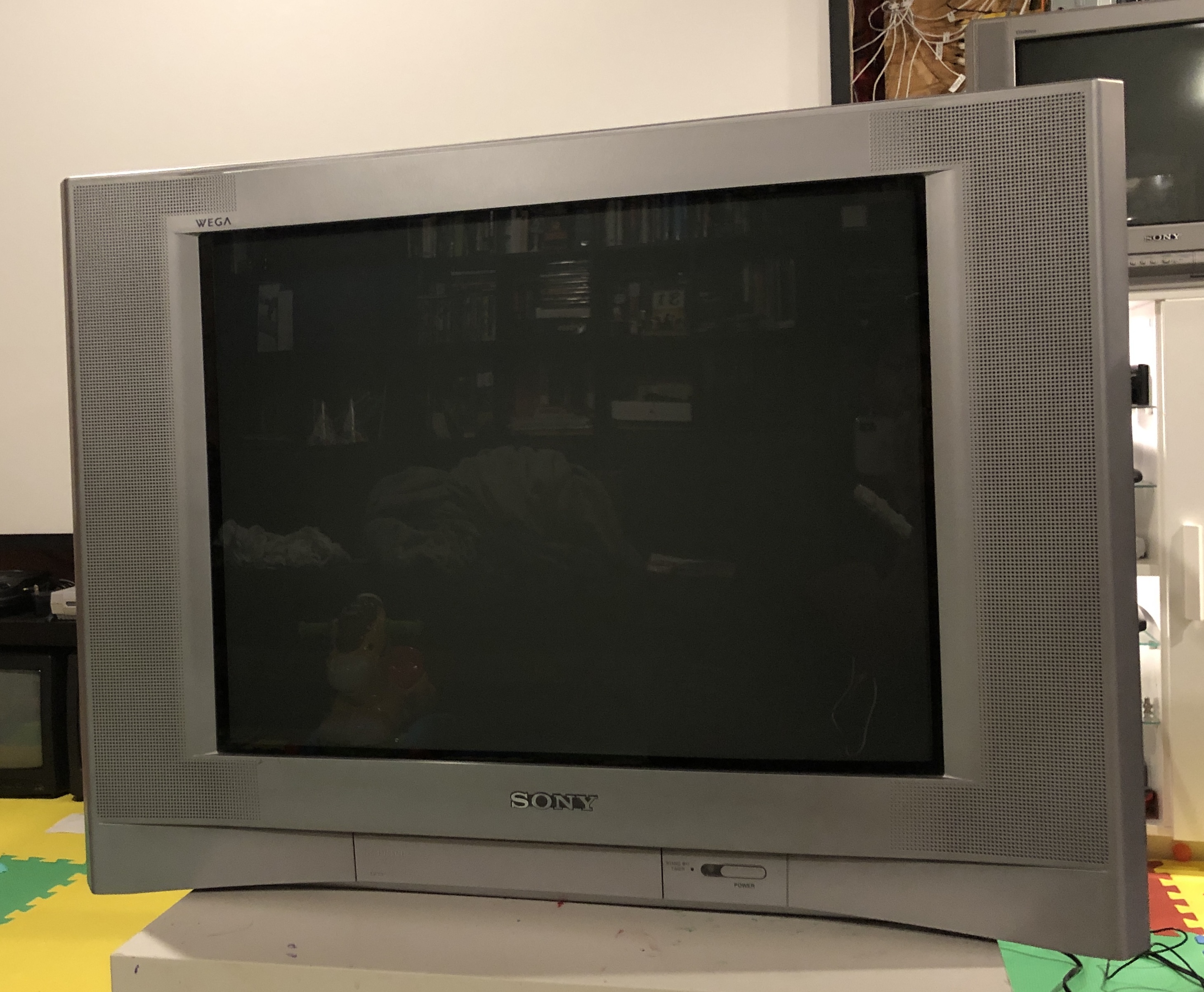 Sony KV-24FS120