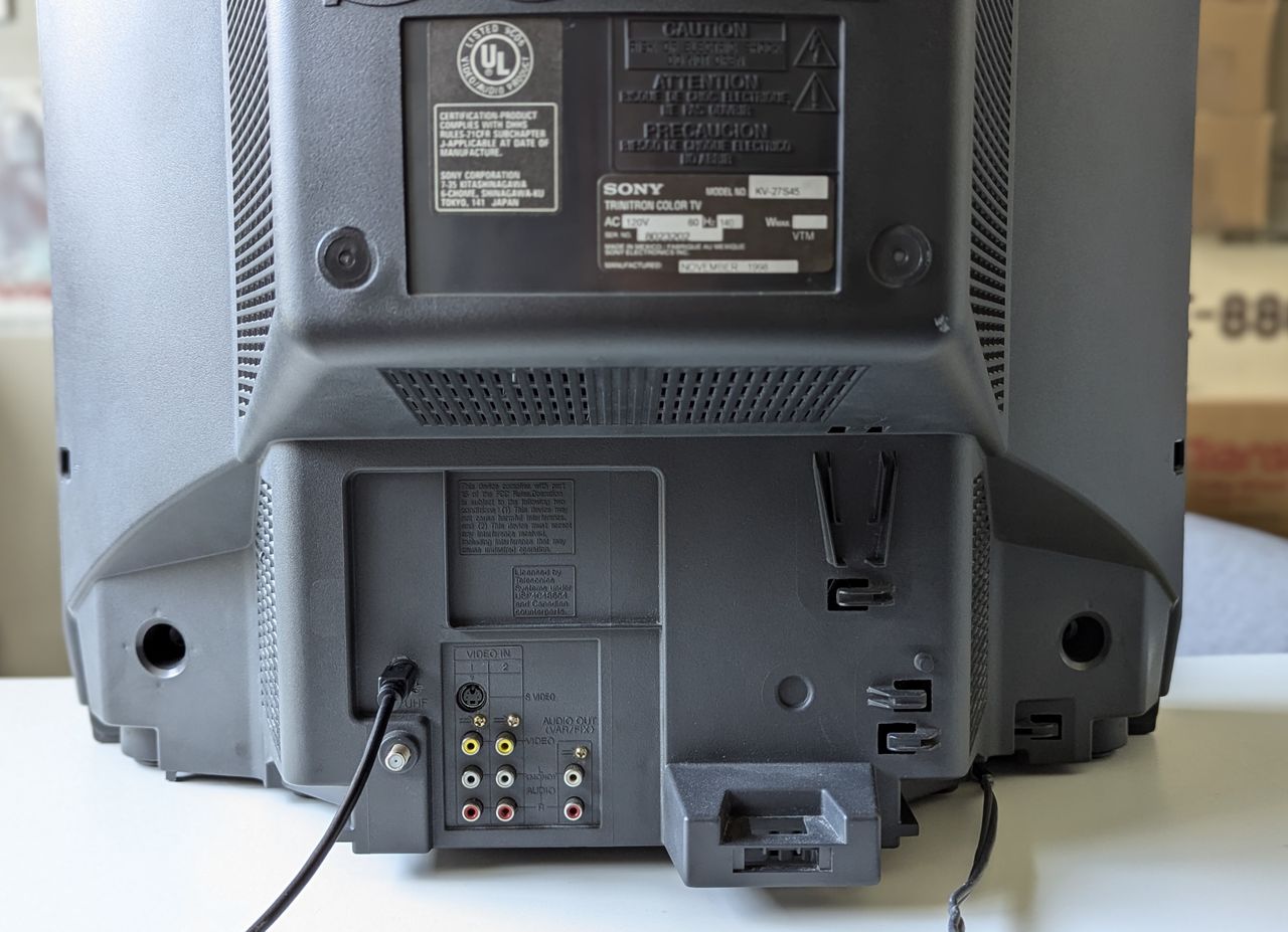KV-27S45 - This crt was modified using the micro mux board