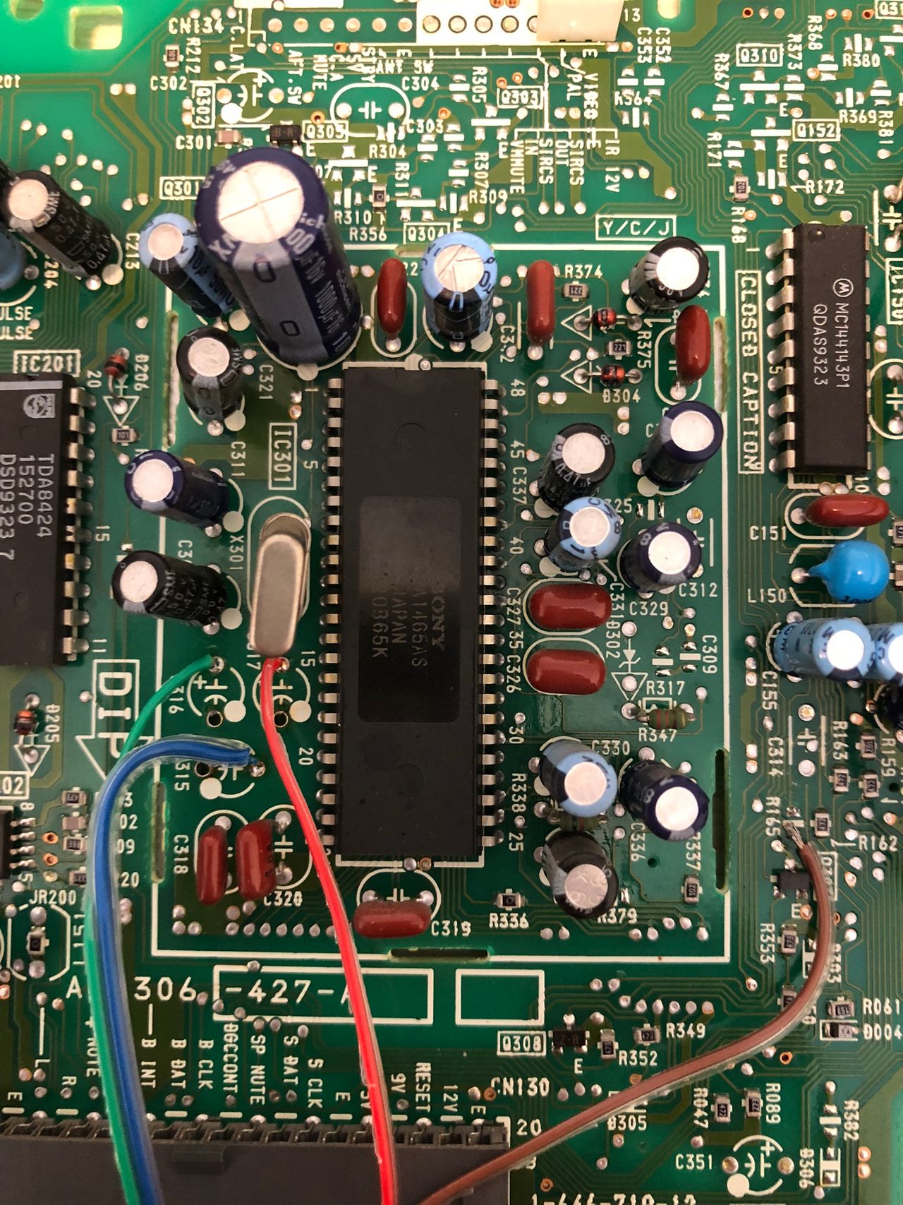 KV-27TS36 - Chroma and RGB wires. Location for R165 is slightly different from other AA-1 chassis.