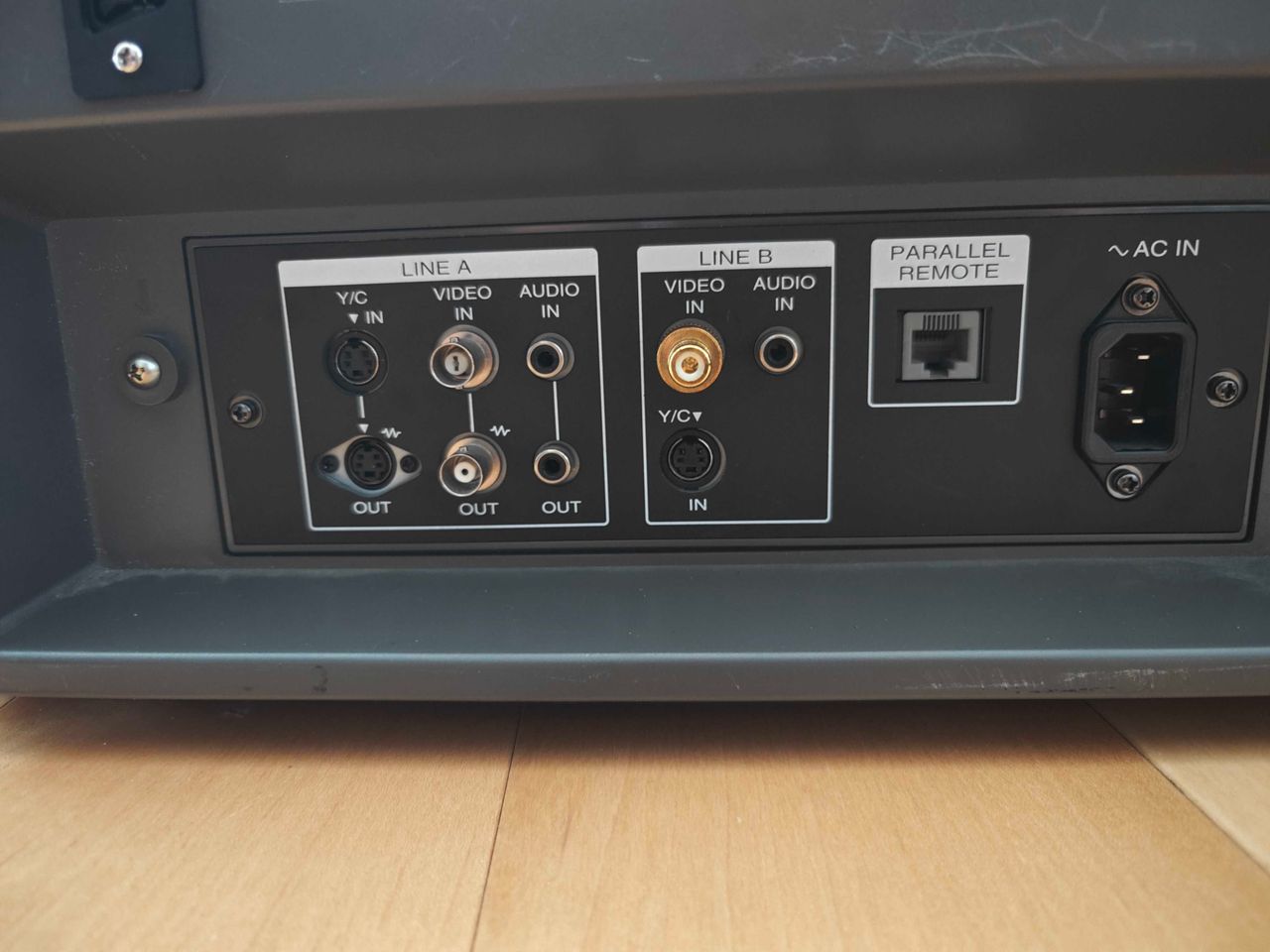 PVM-20L1