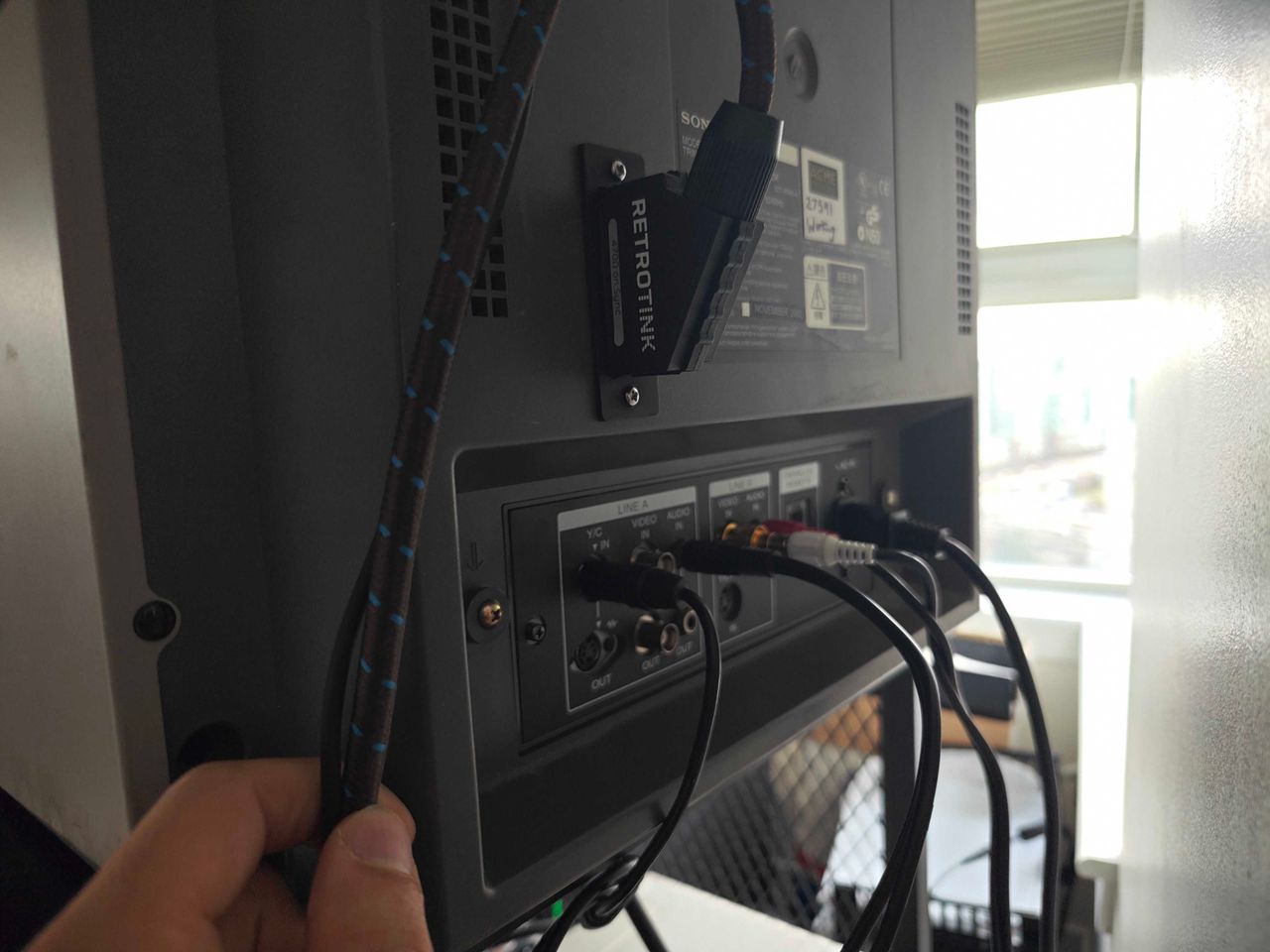 PVM-20L1 - SCART cable plugged in.