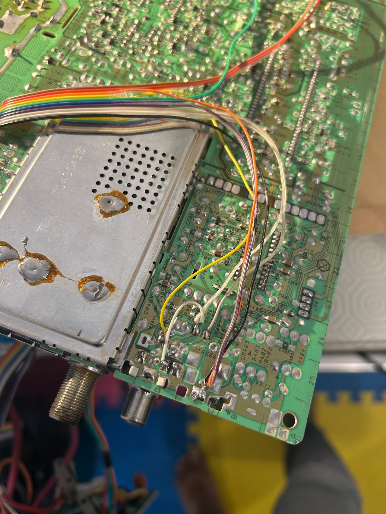F20352SF - Sync, Audio and Ground wires soldered