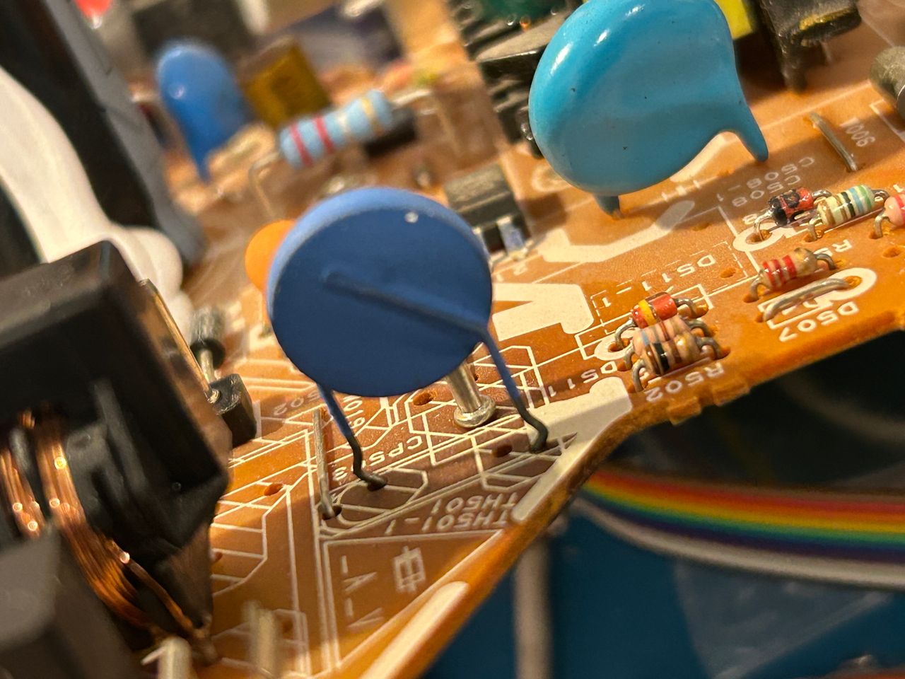 F20352SF - Equivalent thermistor was taken from Toshiba 13A24