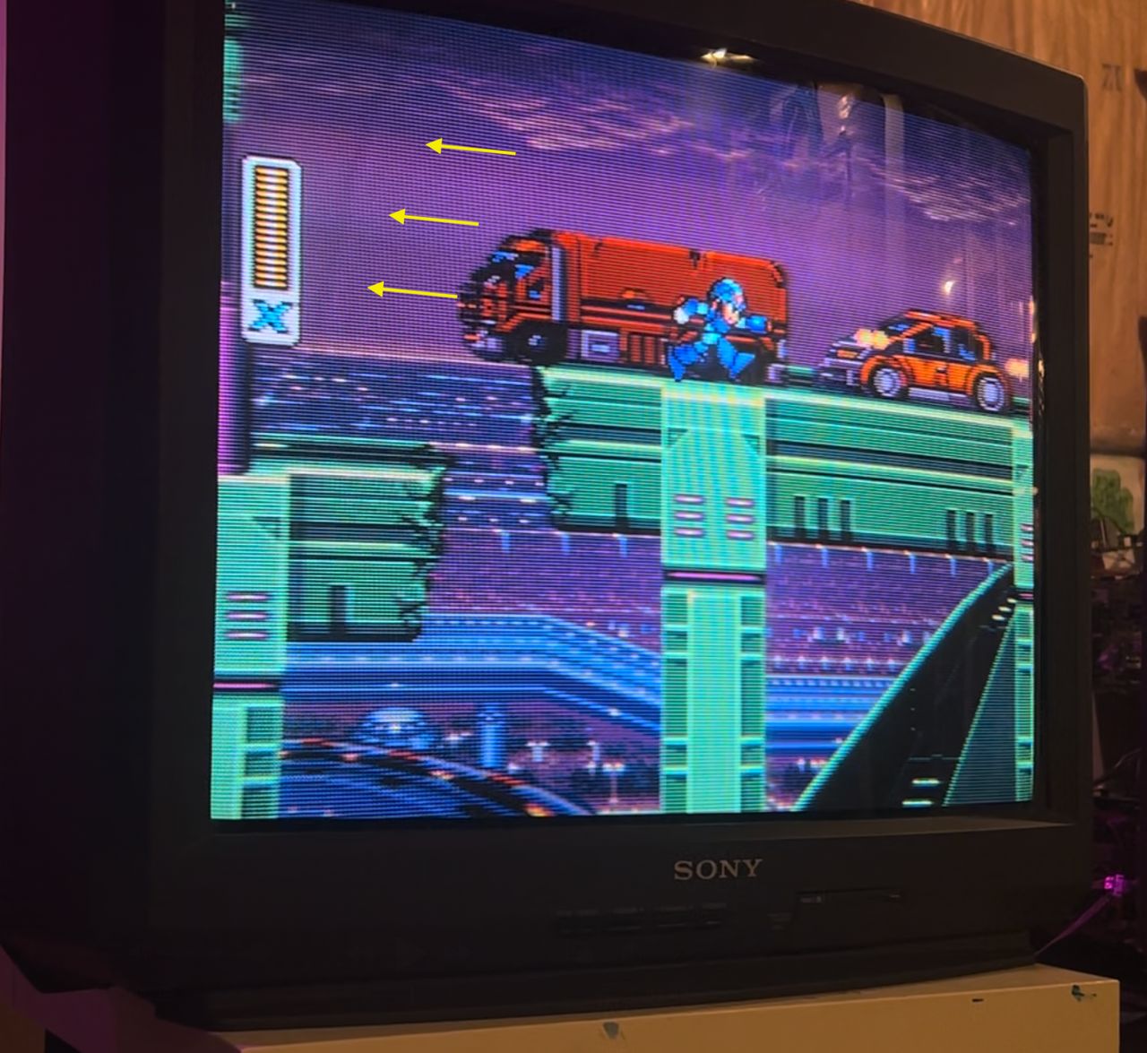 KV-27V20 - This picture pretty much sums up the issue, you can clearly see the annoying circular jailbar on the left side.