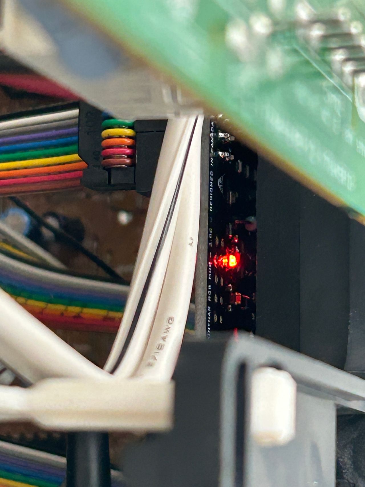 KV-13TR29 - Red light here means, you have got the power rail hooked up correctly to a 5V regulated rail