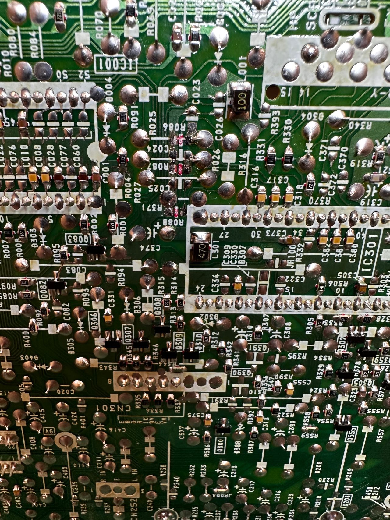 KV-27S42 - Resistor pads cleaned up