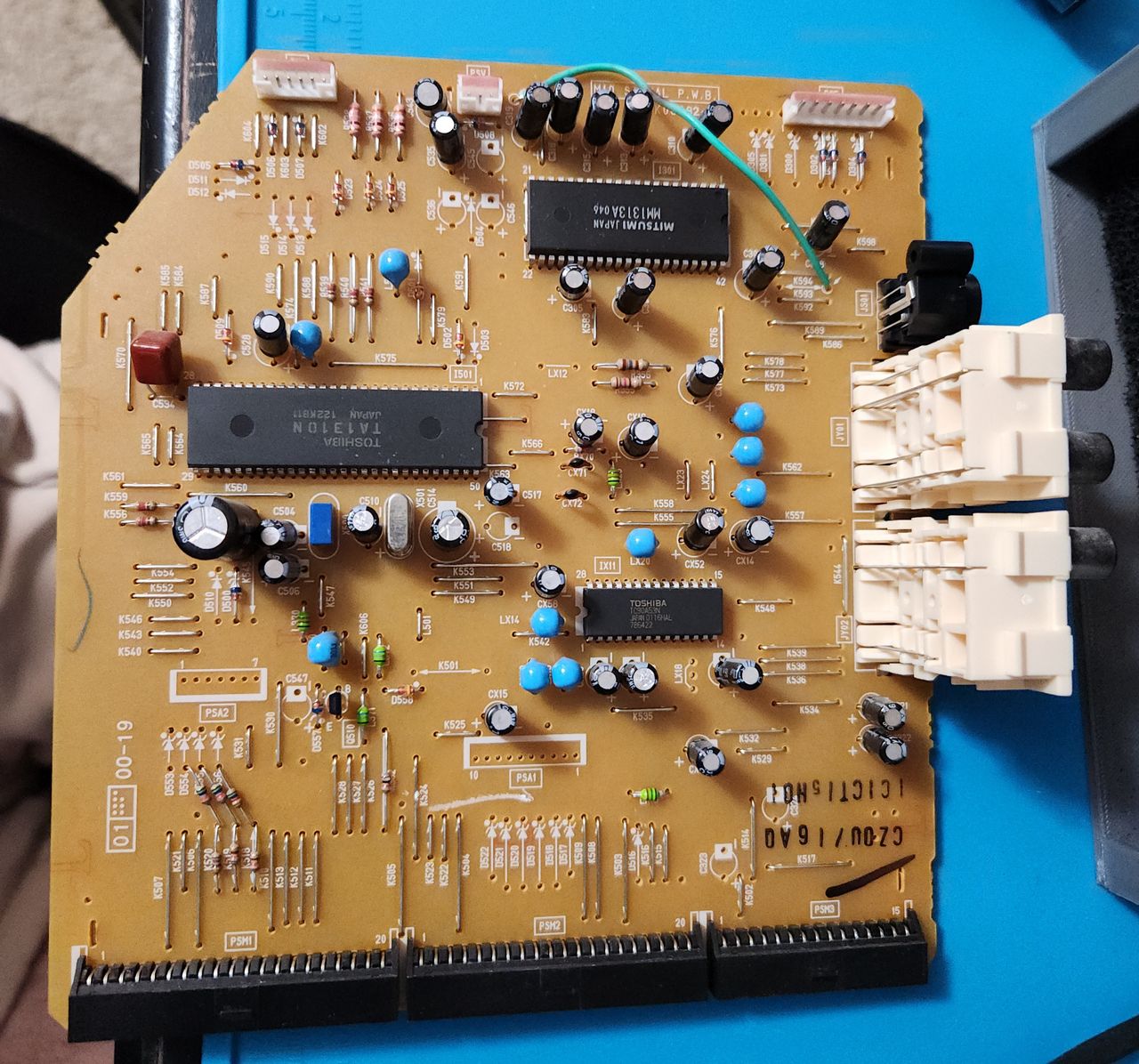 36UX01S - Top side of the signal board. TA1310N is the jungle IC, and MM1313A is the OSD. Note that the PiP chip is not lo...