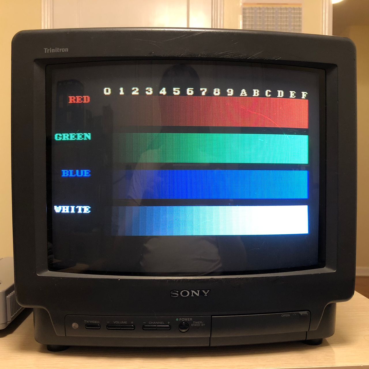 KV-13TR28 - RGB colors pattern