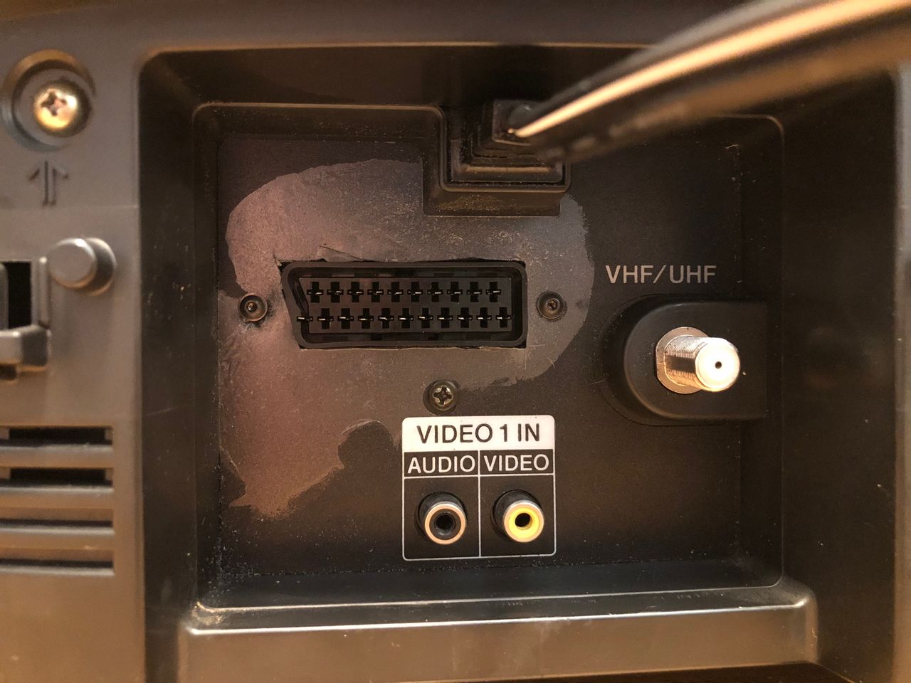 KV-13TR28 - RGB input mounted