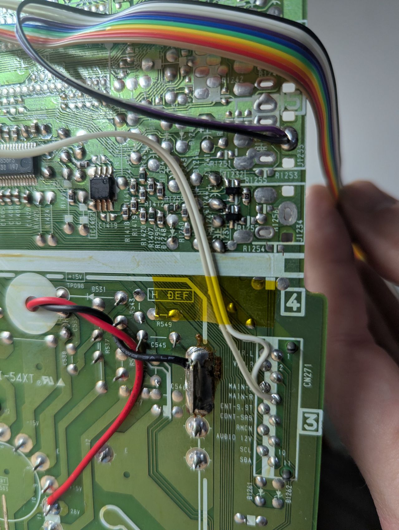 KV-32V35 - Audio L and Audio R