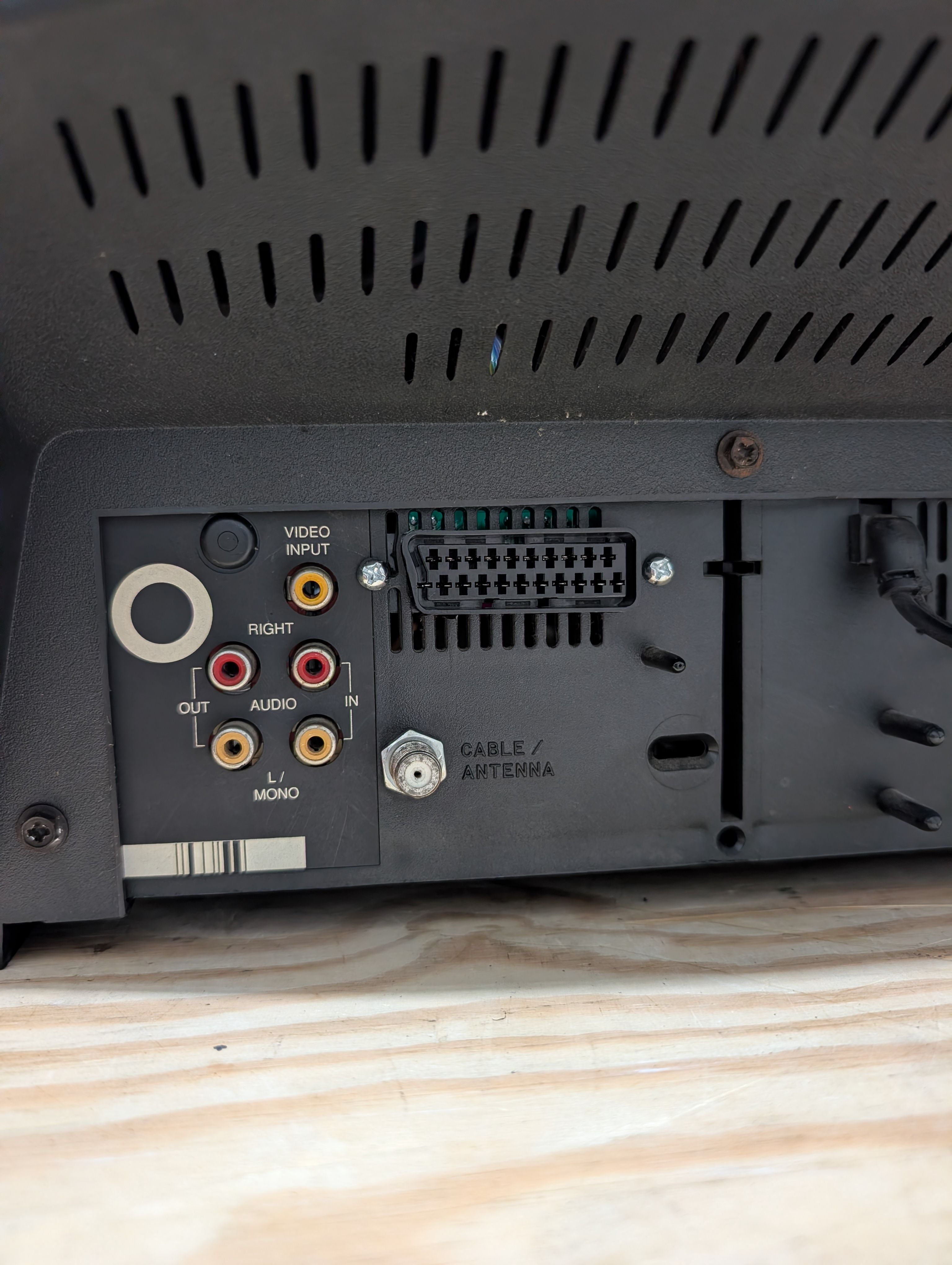 RCA F27634