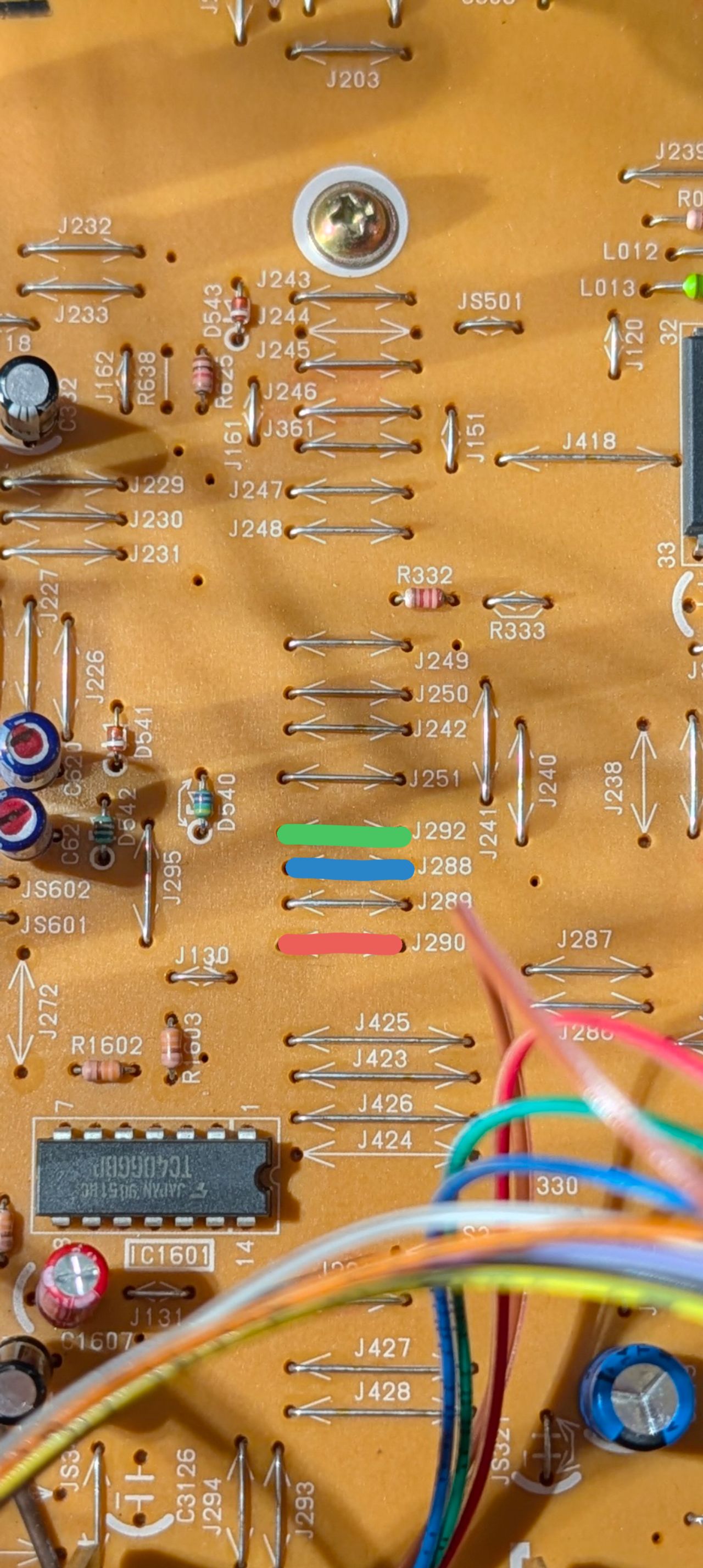 CT-27SF25W - Topside of the A-Board with the three jumper pins highlighted corresponding to the RGB lines