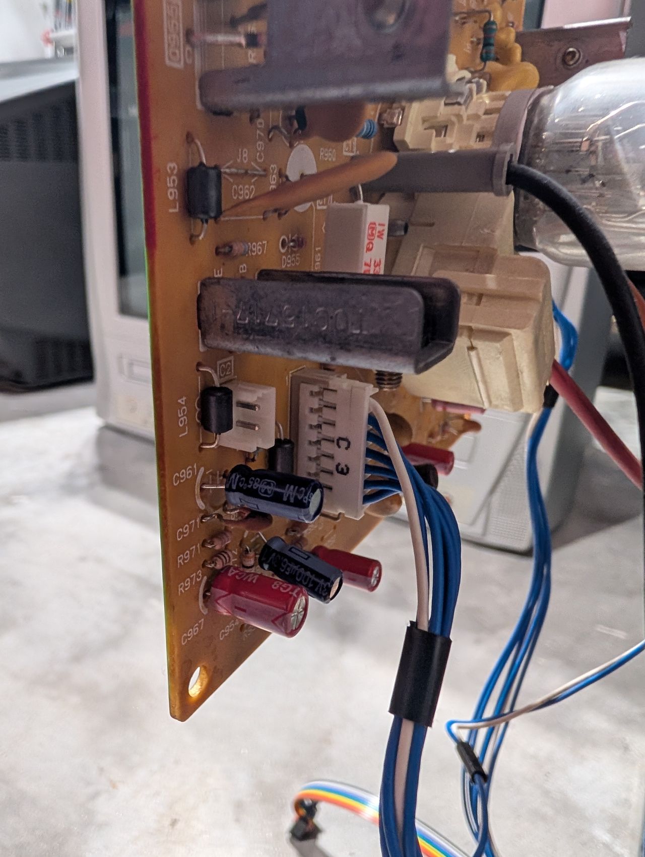 CT-27SF25W - Additional image of C2 Velocity modulation pin header