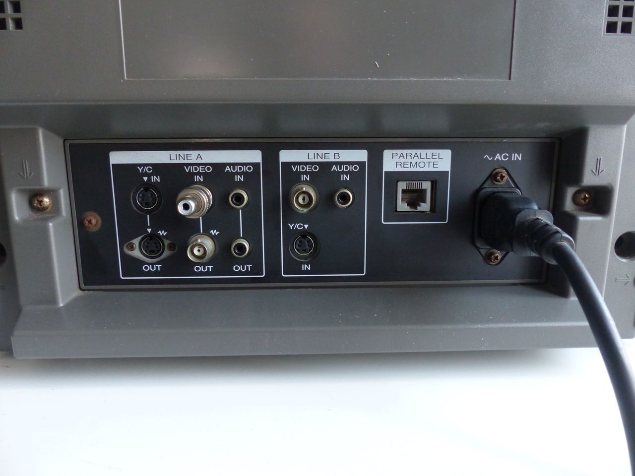 PVM-14L1