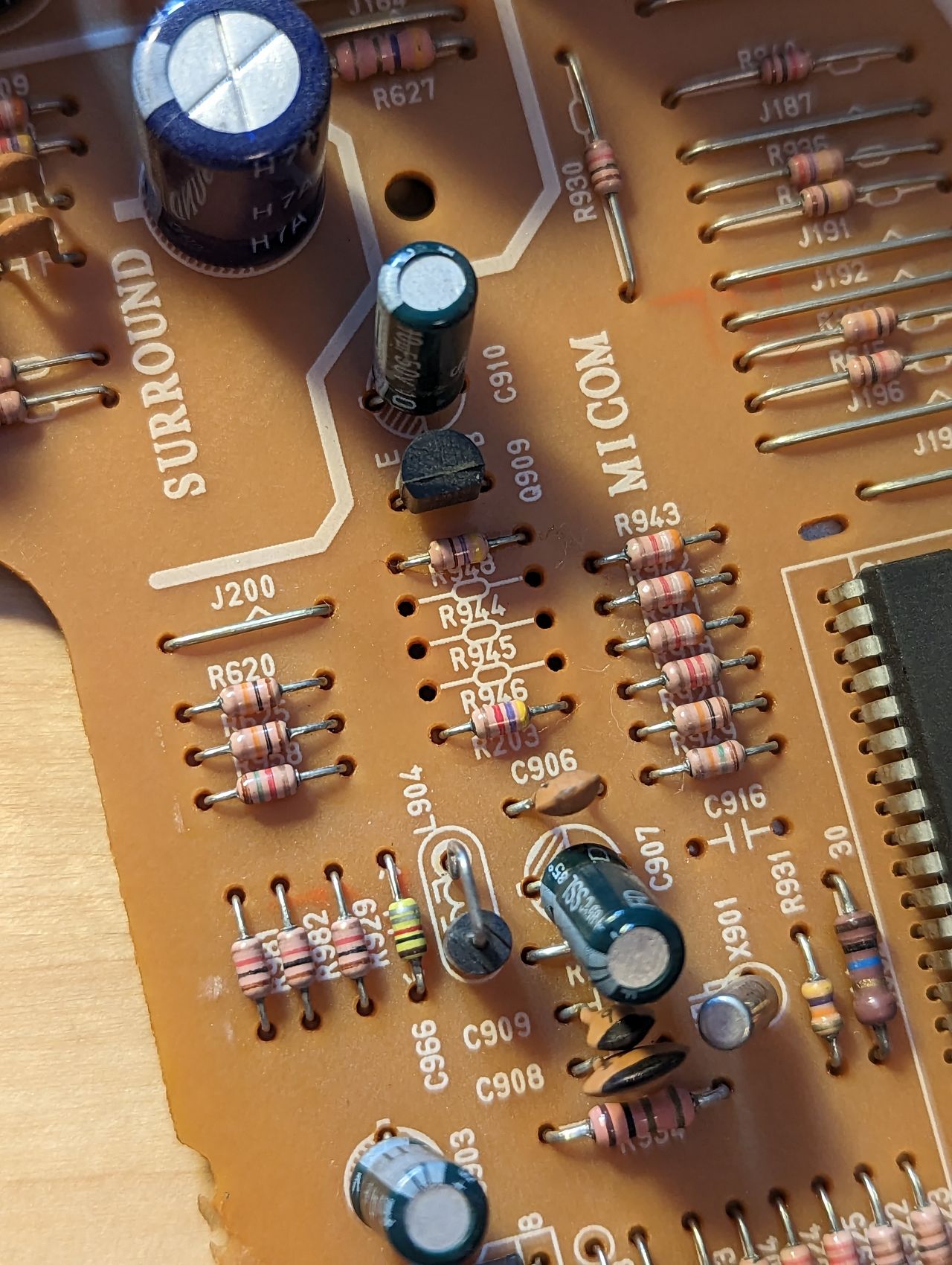 GXE-1395 - Remove the grounding resistors on the RGB lines: - R944 (560Ω) - R945 (560Ω) - R946 (560Ω)