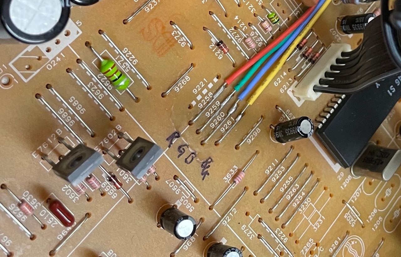 13PT30 - The signals can be injected to the jumpers 9258 (R), 9259 (G), 9260 (B) and 9261 (Blank) as shown in the above pi...