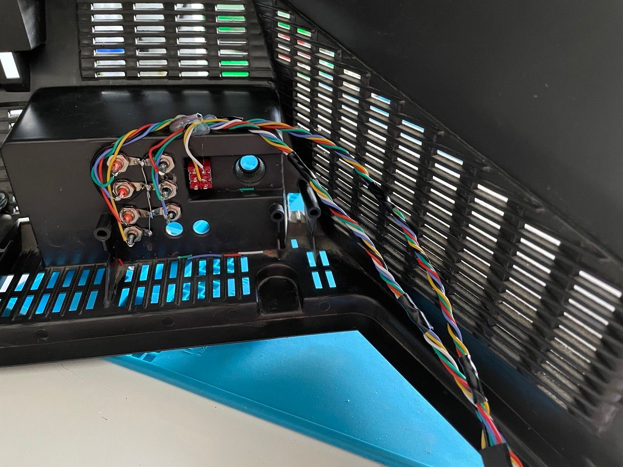 KV-20M40 - Note the pin headers for RGB (on the small PCB) and Component, that will be connected directly to the RCA conne...