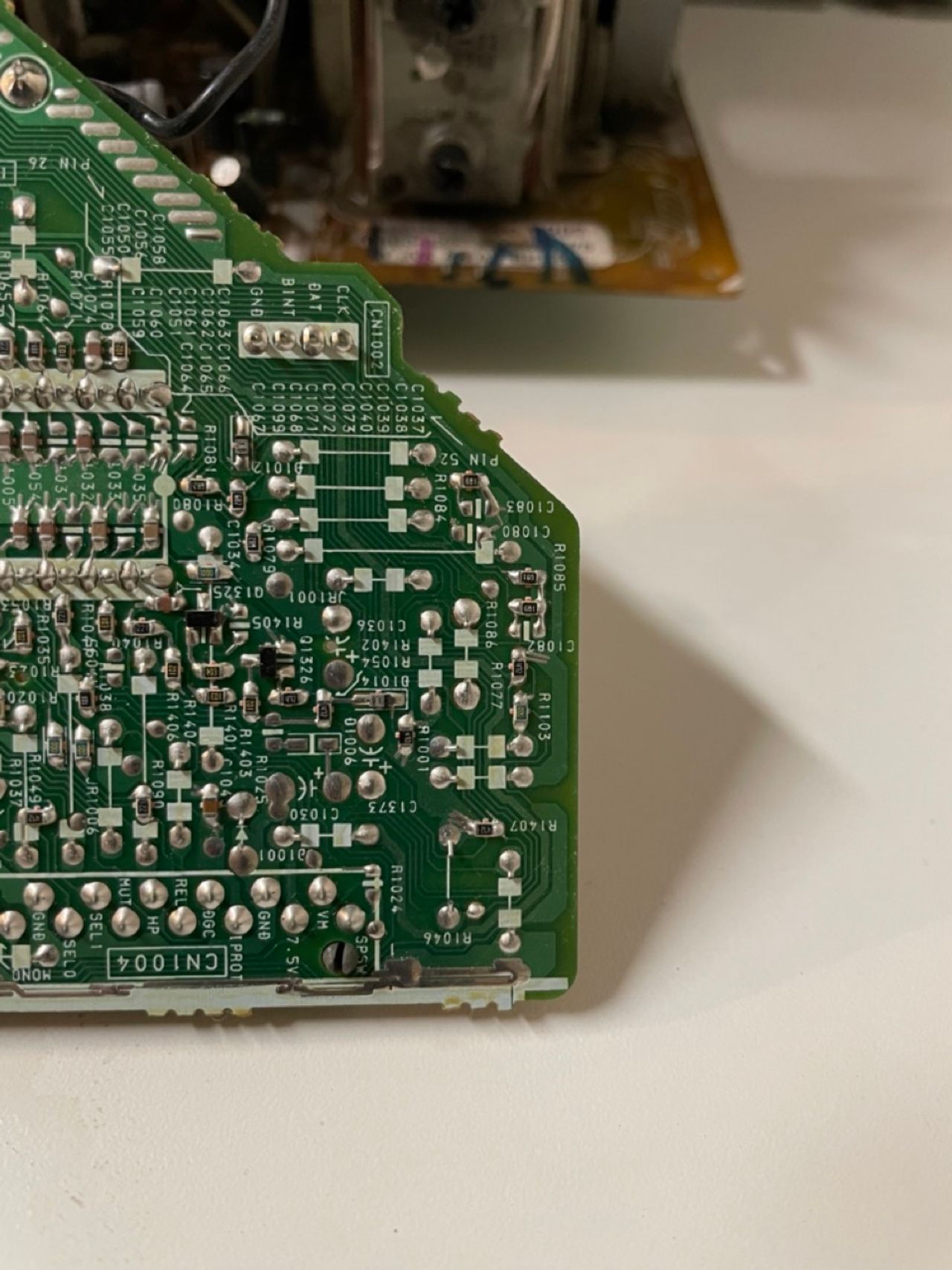 KV-24FV12 - Before removing the resistors