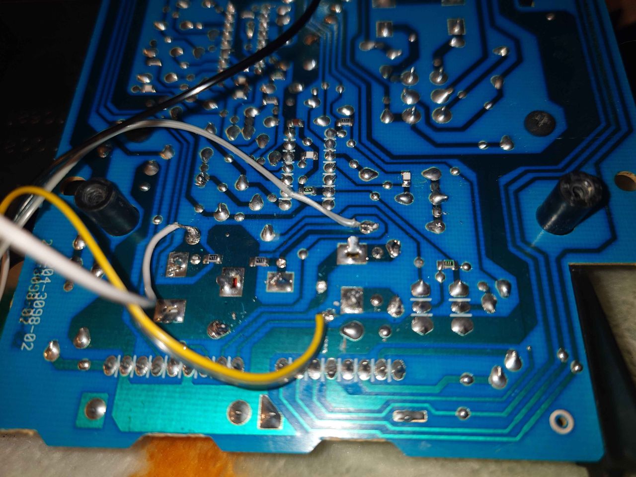 SY2568S - audio/sync solder locations